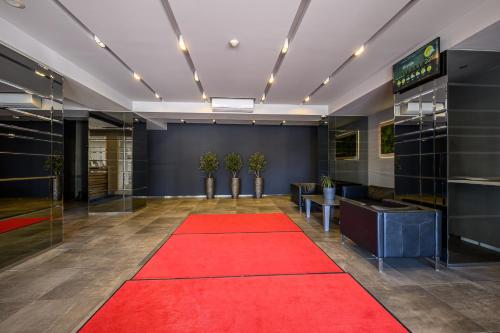 Ο χώρος του λόμπι ή της ρεσεψιόν στο Liva Hotel