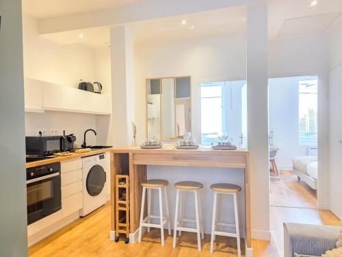 Kuchyň nebo kuchyňský kout v ubytování Le Sésame - Centre-Ville, Chic & Parking Gratuit