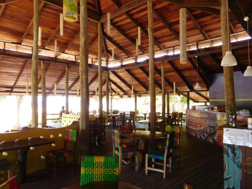 A restaurant or other place to eat at Ko-Sa Beach Resort