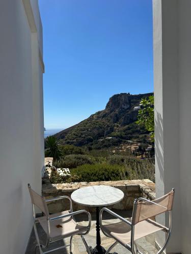 Gallery image of El Sol Hotel in Kapsálion