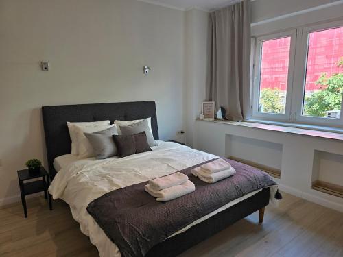 Modern 100m Apt In Sofia Center Vitosha Blvd