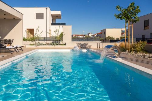 Villa M Luxury