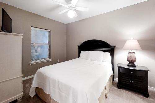 Postel nebo postele na pokoji v ubytování Marlin Key 2G