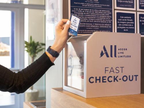 Certifikát, hodnocení, plakát nebo jiný dokument vystavený v ubytování Ibis Budget Farroupilha