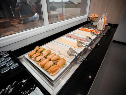 Makanan di atau berdekatan hotel