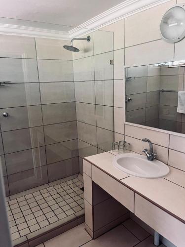 Bilik mandi di Merino Inn Hotel