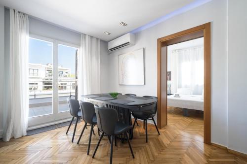 Aristotelous Penthouse by Luxlikehome