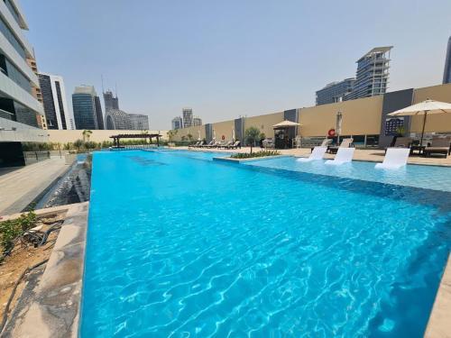 Chic Studio close to Dubai Mall with Canal Views