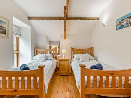 Postel nebo postele na pokoji v ubytování 3 Bed in Crackington Haven COHOU