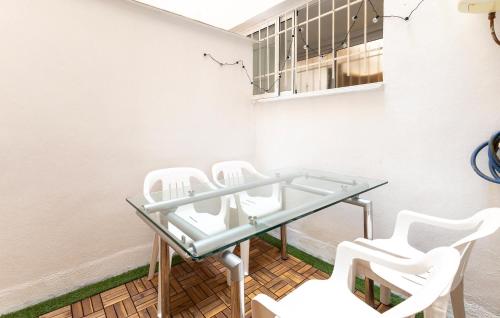Cozy Apartment In Torrevieja With Swimming Pool