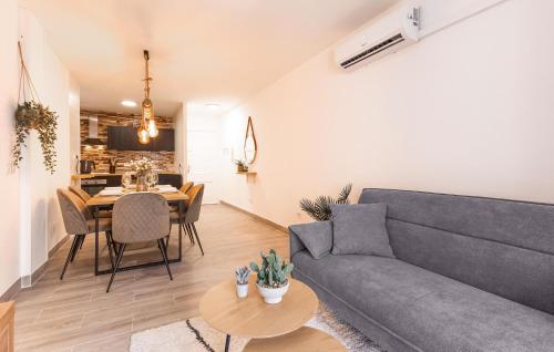 Cozy Apartment In Torrevieja With Swimming Pool