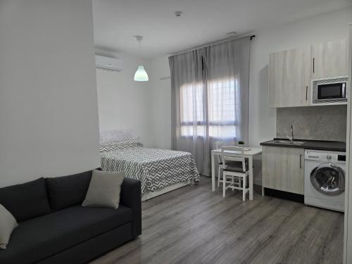 Málaga - Puerto de la Torre - Apartament