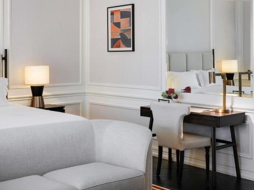 Ruang duduk di Cape Grace, A Fairmont Managed Hotel