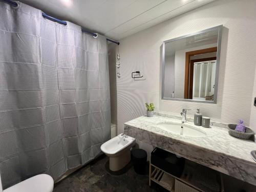 Ένα μπάνιο στο Special Complex Sol Cambrils