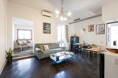 Colosseo Apartment Holiday - Attico al Colosseo a Monti
