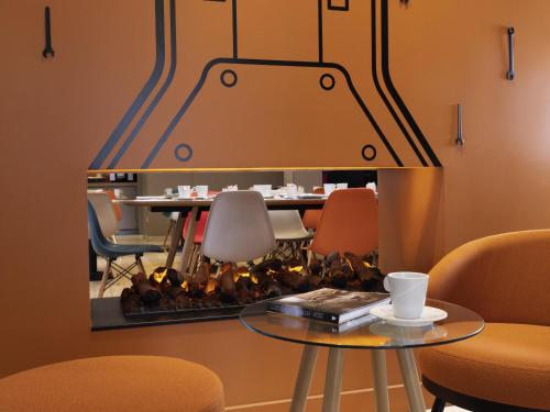ブール・ラ・レーヌにあるibis Styles Bourg La Reineのギャラリーの写真