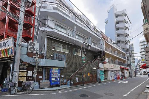 恵比寿駅から徒歩1分 渋谷3分 新宿10分 30m2でゆったり 最高の立地 402号室