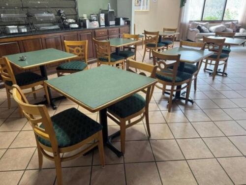 Εστιατόριο ή άλλο μέρος για φαγητό στο OYO Hotel Harriman near I-40