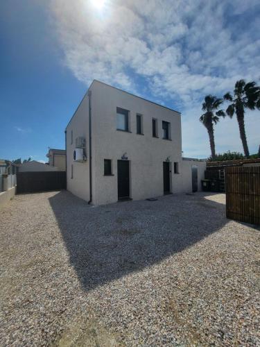 Budova, kde se prázdninový dům nachází