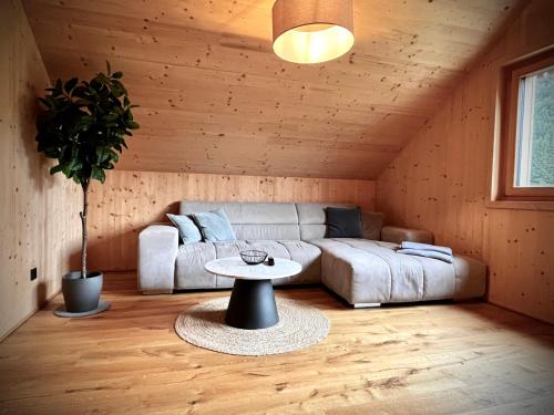 Zona de estar de Apartment "JOHANN" Aktivurlaub im Bregenzerwald