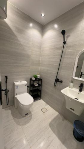 Ένα μπάνιο στο شقة استديو في حي الوزارات