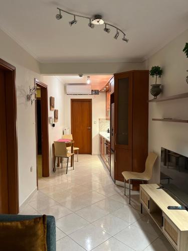 Cozy apartment in Old town Ano Polis