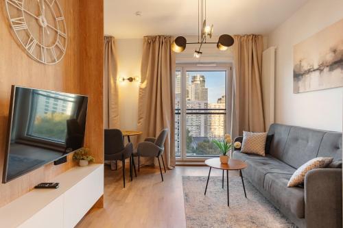 Luxury Apartment Mennica Residence City Center with parking by P&M
