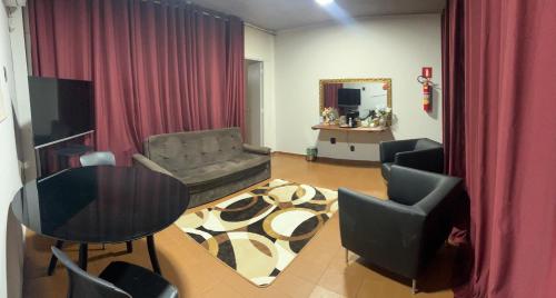 Μια τηλεόραση ή/και κέντρο ψυχαγωγίας στο Quartos Largo da 16 COP 30