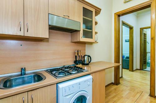 Kuhinja ili čajna kuhinja u objektu ISKCON Apartment