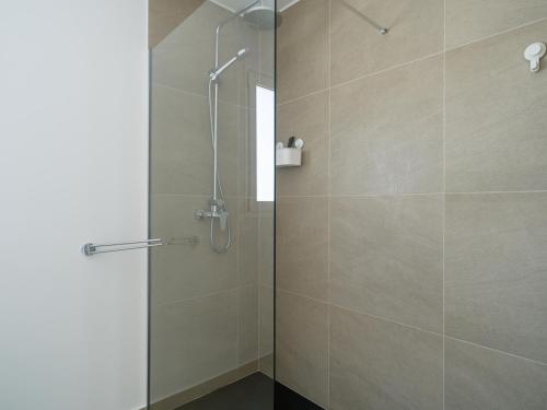 Buena Onda Modern Design, Heated Pool