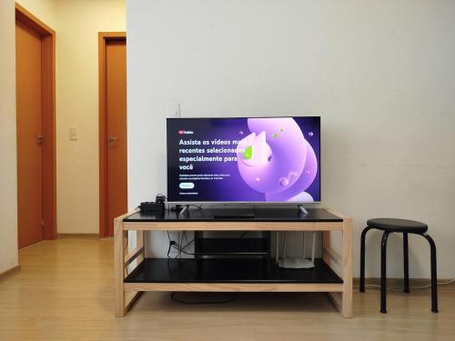 TV/trung tâm giải trí tại Apto completo, elevador e segurança