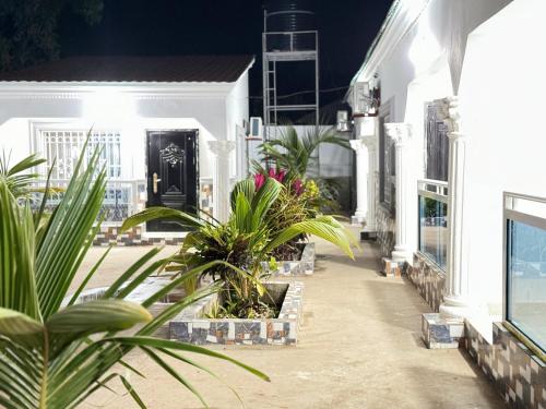 Bazén v ubytování Jawara Kunda Apartments nebo v jeho okolí