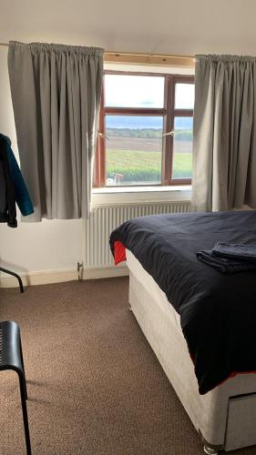 Postel nebo postele na pokoji v ubytování Crofton accommodation