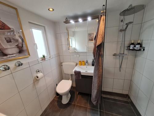 Koupelna v ubytování bird's nest Ferienwohnung in der Altstadt, offenes Fachwerk