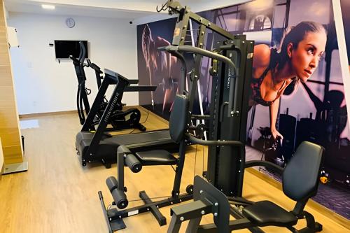 Fitness centrum a/nebo fitness zařízení v ubytování Gold Flat com Café by Apartamentos Jampa