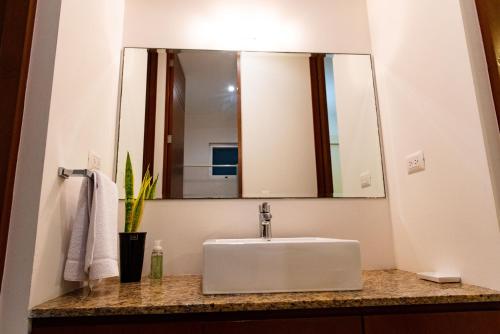 Un baño de Playing Paradise - Perfect Escape