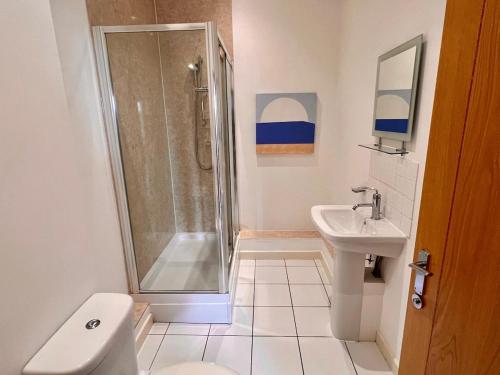 Et badeværelse på Fabulous 2 bed in Leiston