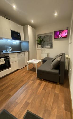 Garden house on the Vltava riverbank 15 min to Prague