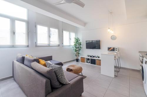 Breezy Bright Urban Oasis