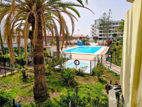 VV Roque Nublo 206 "by henrypole home"