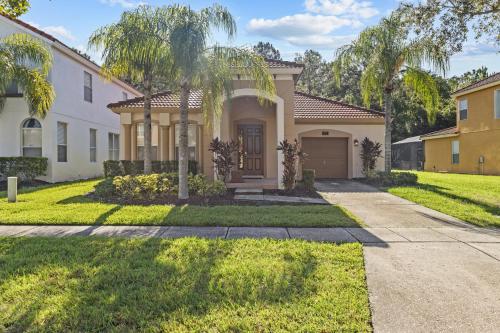 Сад в Charming BellaVida 4 Bedrooms
