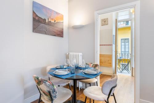 Domus San Carlo- Luxury apartment in Turin's heart photo 17