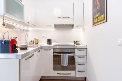 Domus San Carlo- Luxury apartment in Turin's heart photo 16