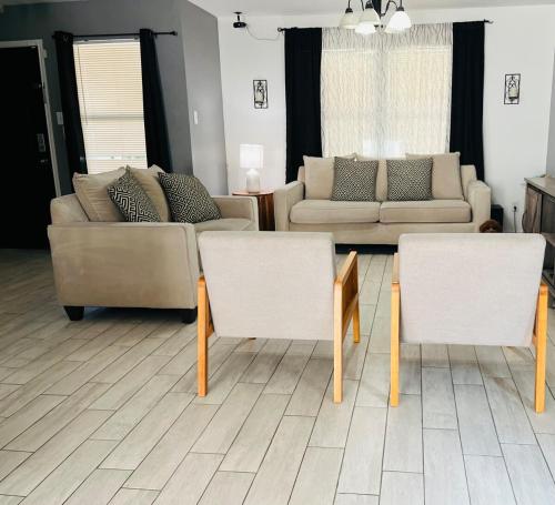 Φωτογραφία από το άλμπουμ του spacious home- 3bd 2bath σε Richmond