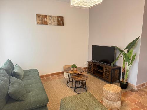 Μια τηλεόραση ή/και κέντρο ψυχαγωγίας στο L'Odyssée de Mélyna entre Beaujolais & Bourgogne