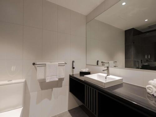 Mantra Tonsley Adelaideにあるバスルーム