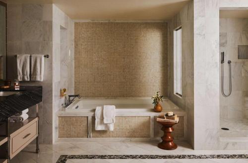 L'Ermitage Beverly Hills photo 52
