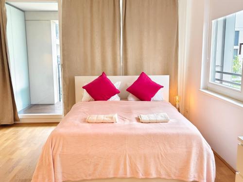 Spacious LIving at Park - LONG TERM RENT available