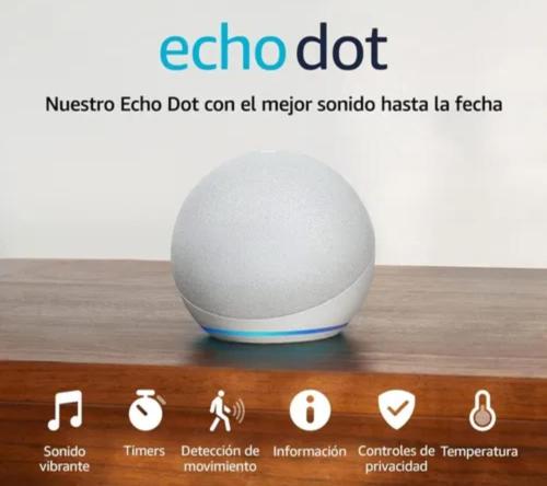 an image of an egg on a wooden table at Mónaco in Montevideo