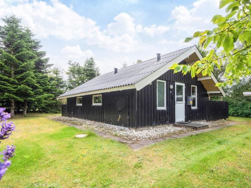 Zahrada ubytování 4 person holiday home in Skjern